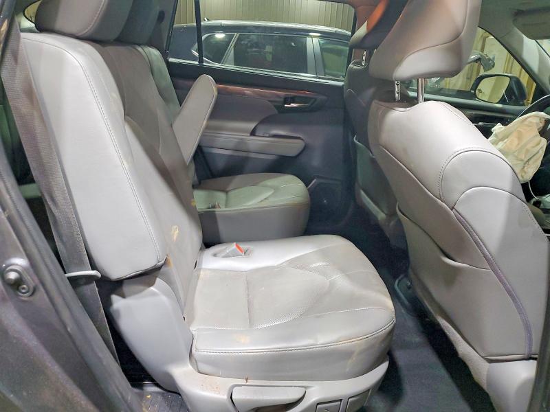 Photo 11 from auction – 2020 TOYOTA HIGHLANDER with VIN 5TDFZRBH7LS022845