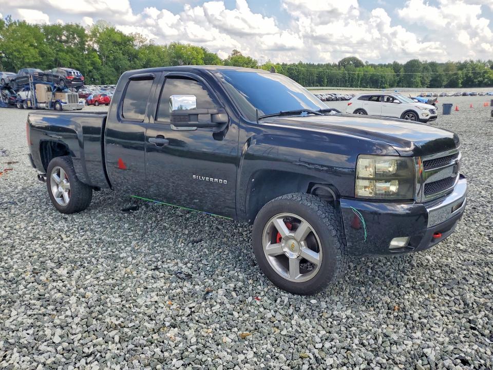 Photo 4 from auction – 2011 CHEVROLET SILVERADO with VIN 1GCRKSE31BZ450237