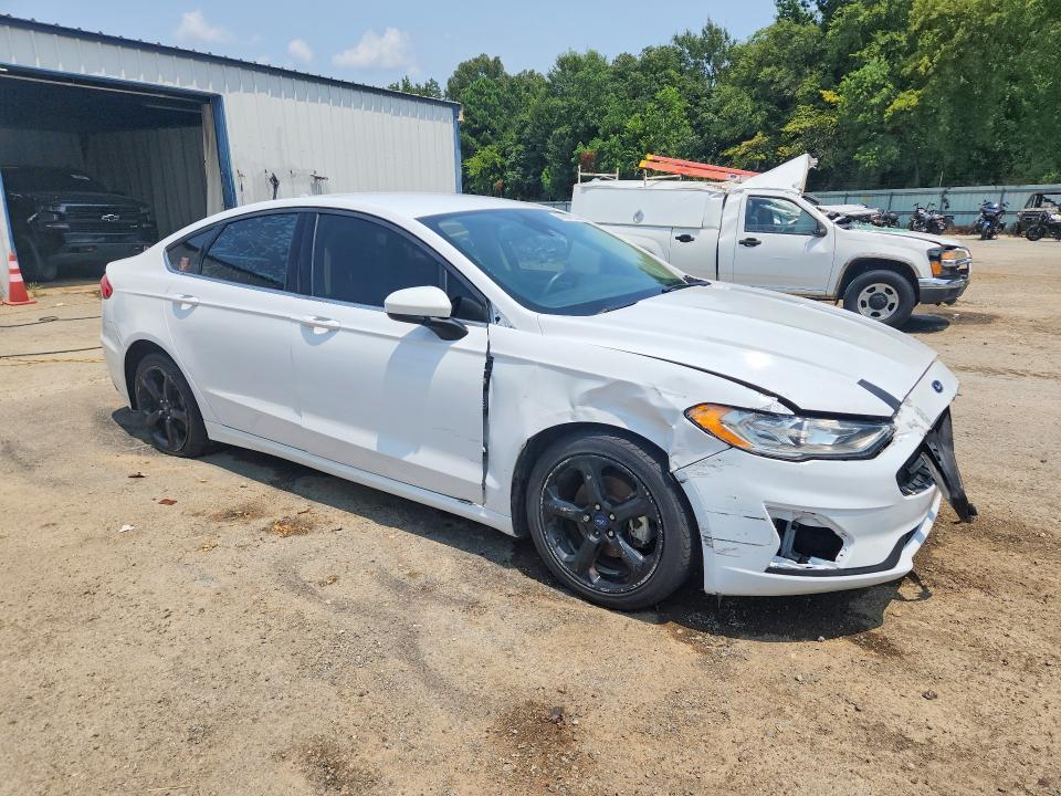 Photo 4 from auction – 2020 FORD FUSION with VIN 3FA6P0LU7LR267408