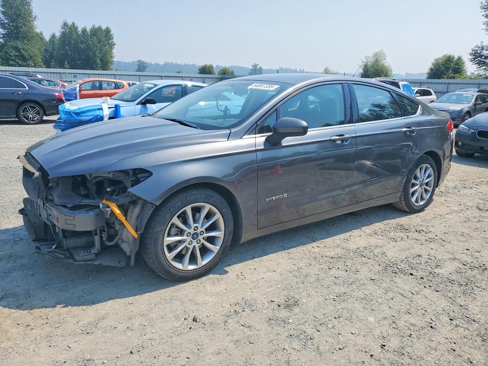 FORD FUSION 2017 with VIN 3FA6P0LU4HR105761 - Photo from auction