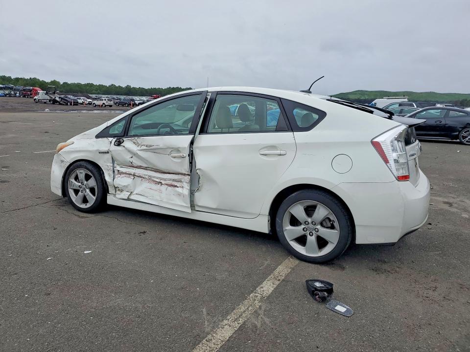 Photo 2 from auction – 2010 TOYOTA PRIUS with VIN JTDKN3DU3A0192881