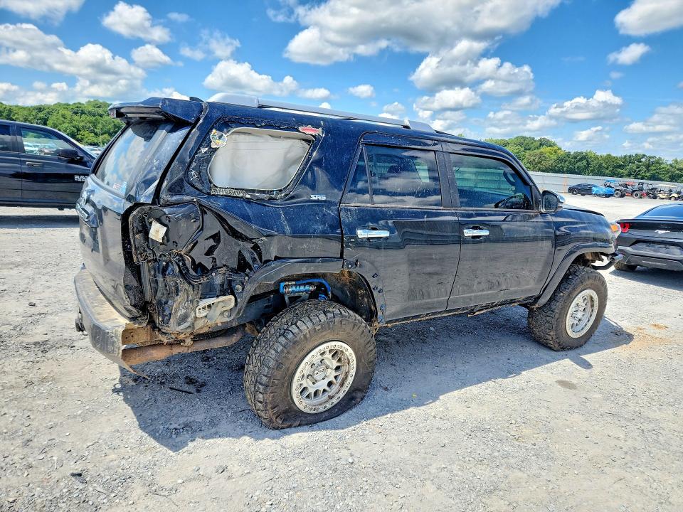 Photo 3 from auction – 2017 TOYOTA 4RUNNER with VIN JTEBU5JR6H5429919
