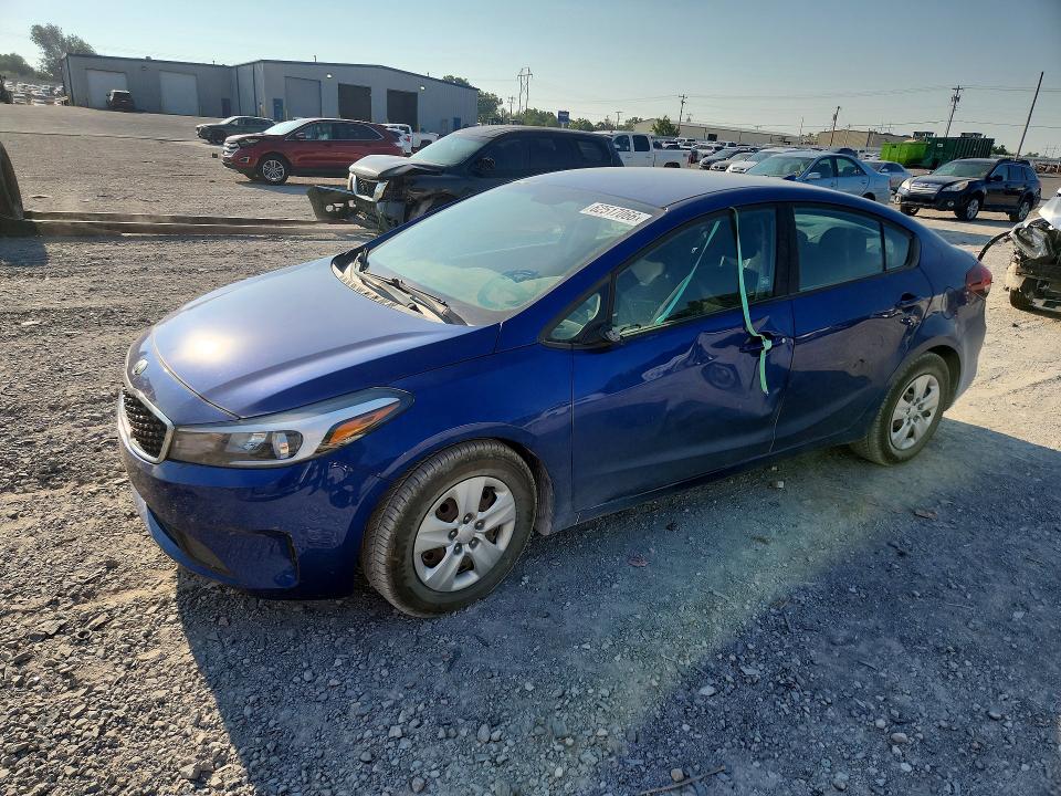 KIA FORTE 2017 with VIN 3KPFK4A77HE123126 - Photo from auction