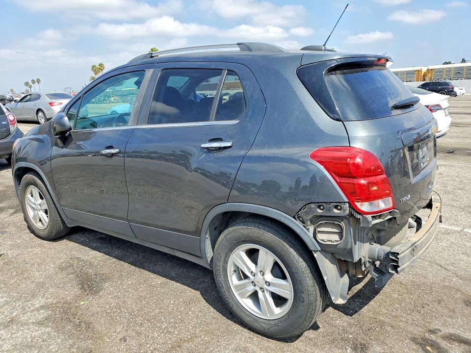 Photo 2 from auction – 2017 CHEVROLET TRAX with VIN KL7CJLSB5HB237459