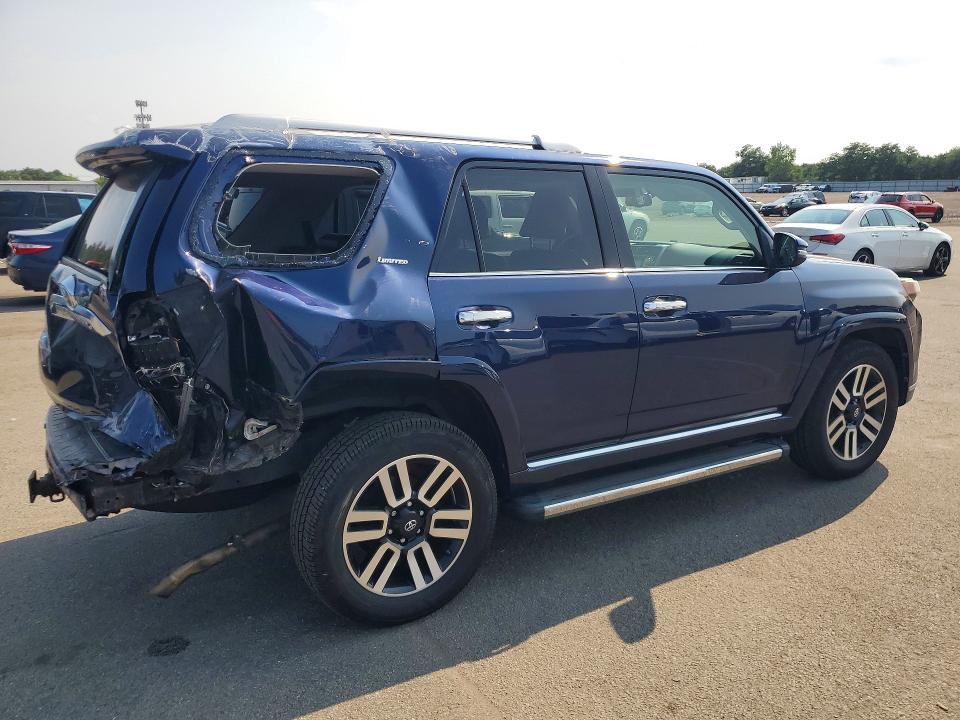 Photo 3 from auction – 2015 TOYOTA 4RUNNER with VIN JTEBU5JR2F5255120
