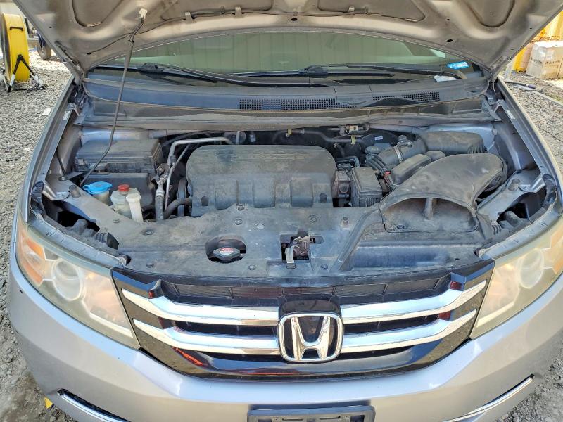 Photo 12 from auction – 2016 HONDA ODYSSEY with VIN 5FNRL5H69GB016908