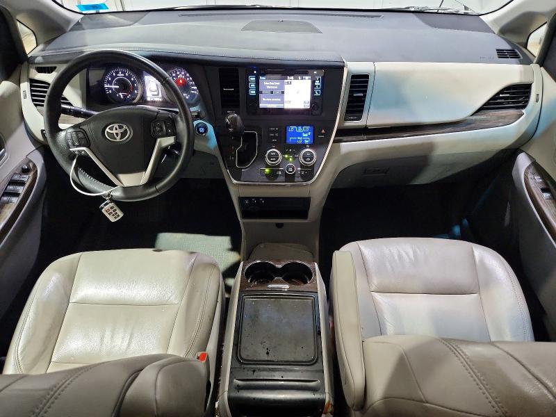 Photo 8 from auction – 2017 TOYOTA SIENNA with VIN 5TDYZ3DC9HS897908