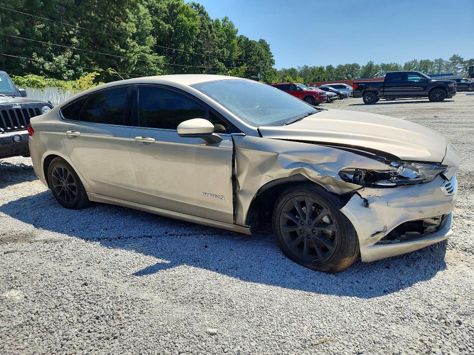 Photo 4 from auction – 2017 FORD FUSION with VIN 3FA6P0LU4HR385794