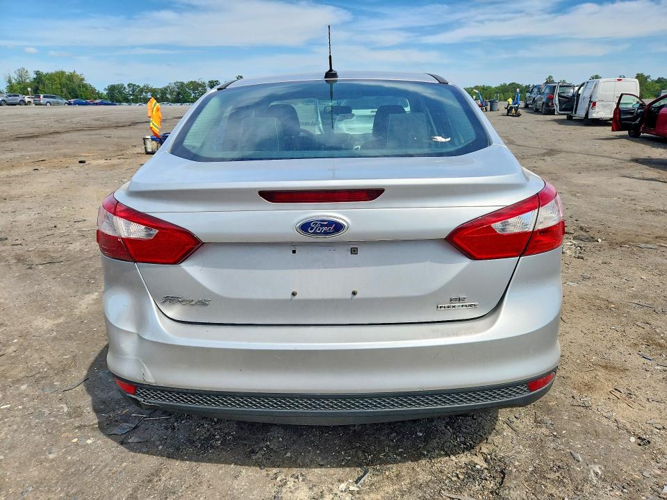 Photo 6 from auction – 2014 FORD FOCUS with VIN 1FADP3F27EL438467