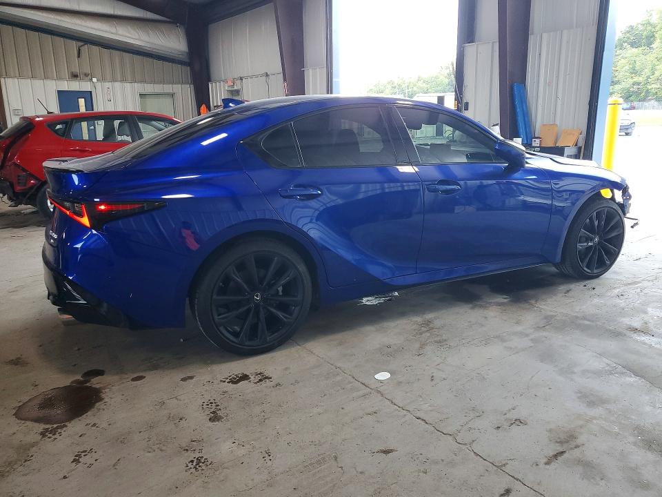 Photo 3 from auction – 2022 LEXUS IS with VIN JTHGZ1E29N5023046