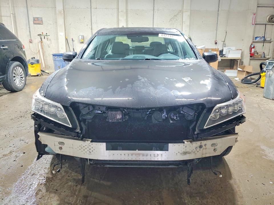 Photo 5 from auction – 2014 ACURA RLX with VIN JH4KC1F94EC004827