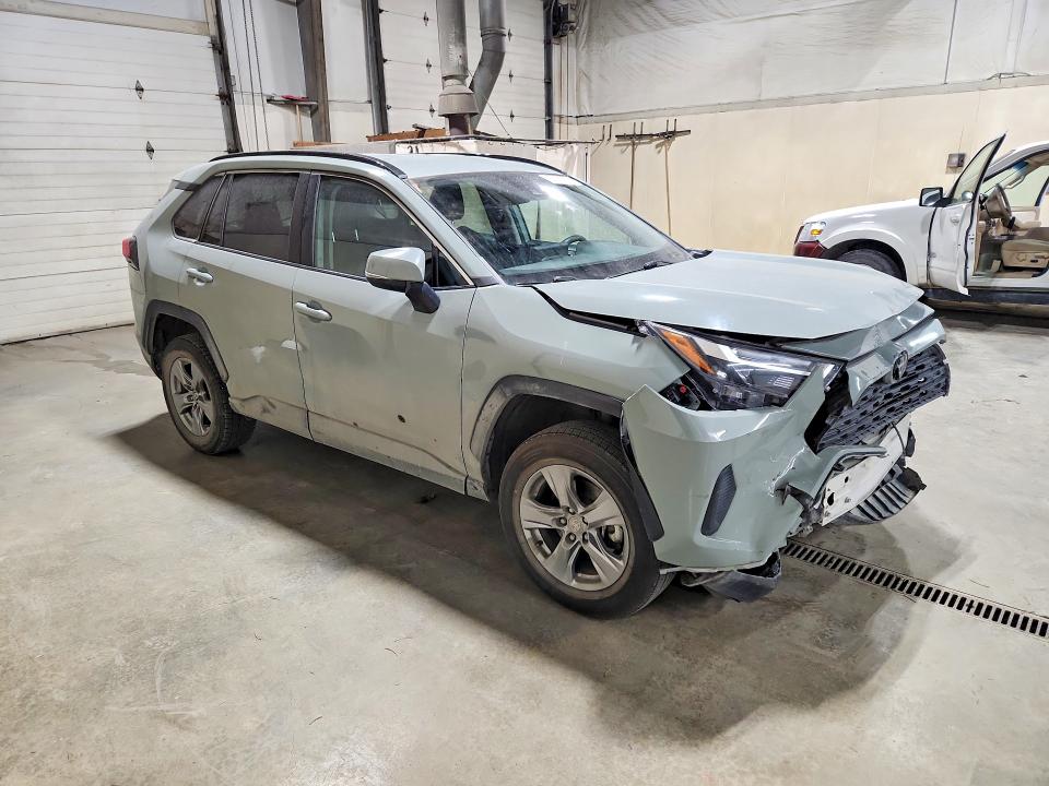 Photo 4 from auction – 2023 TOYOTA RAV4 with VIN 2T3W1RFV0PW264856