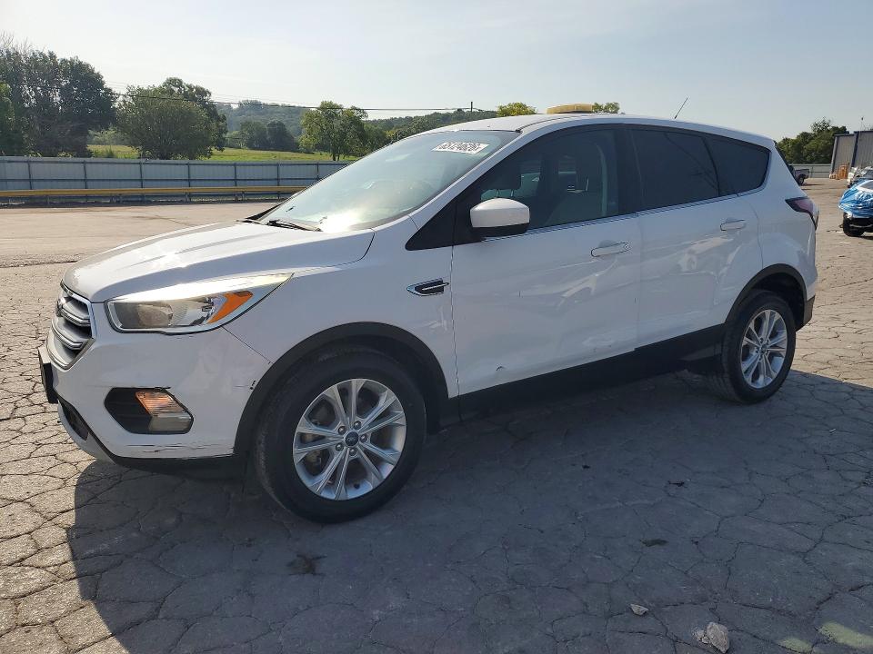 FORD ESCAPE 2017 with VIN 1FMCU0GD2HUD78315 - Photo from auction