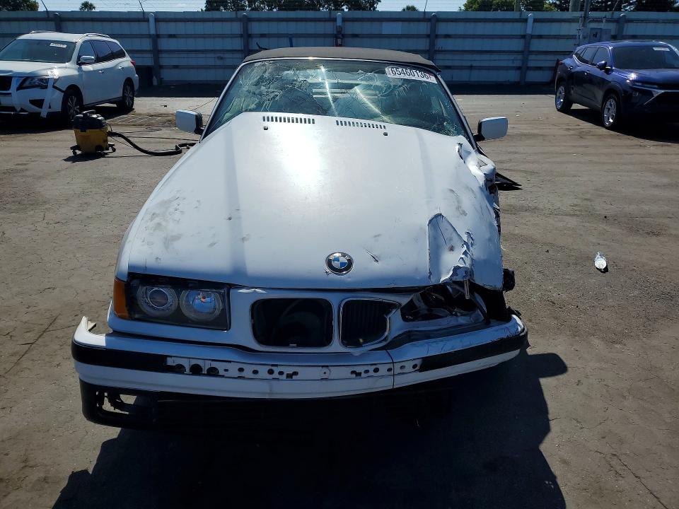 Photo 5 from auction – 1994 BMW 318 with VIN WBABK5327REC83302