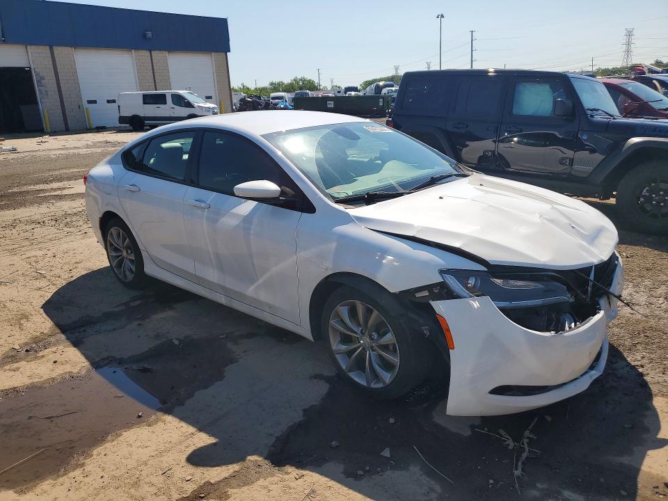 Photo 4 from auction – 2015 CHRYSLER 200 with VIN 1C3CCCBBXFN539861