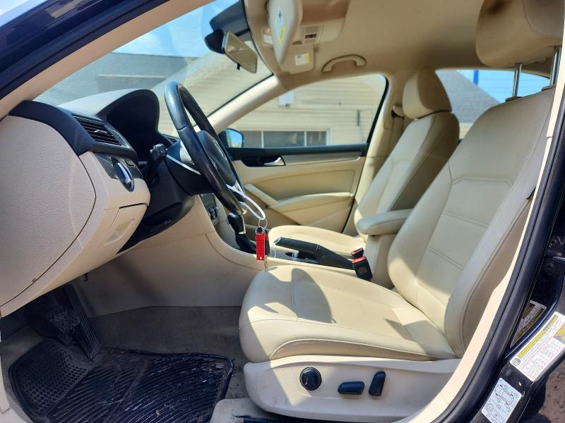 Photo 7 from auction – 2014 VOLKSWAGEN PASSAT with VIN 1VWAP7A35EC003562
