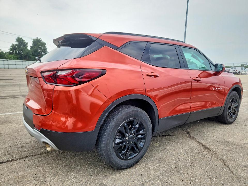 Photo 3 from auction – 2021 CHEVROLET BLAZER with VIN 3GNKBCRS2MS549195