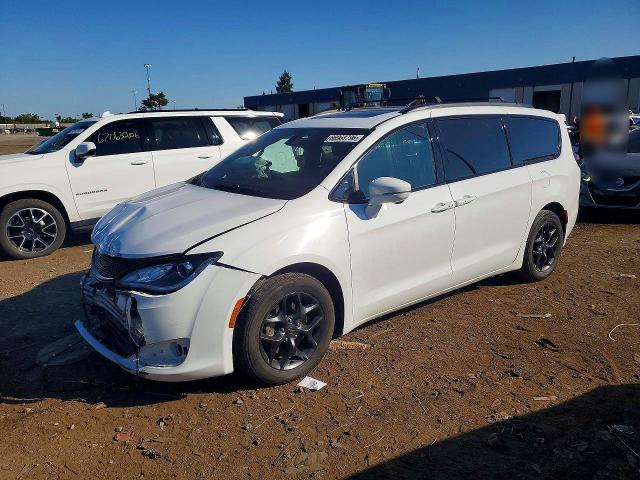CHRYSLER PACIFICA 2019 with VIN 2C4RC1GG9KR653362 - Photo from auction