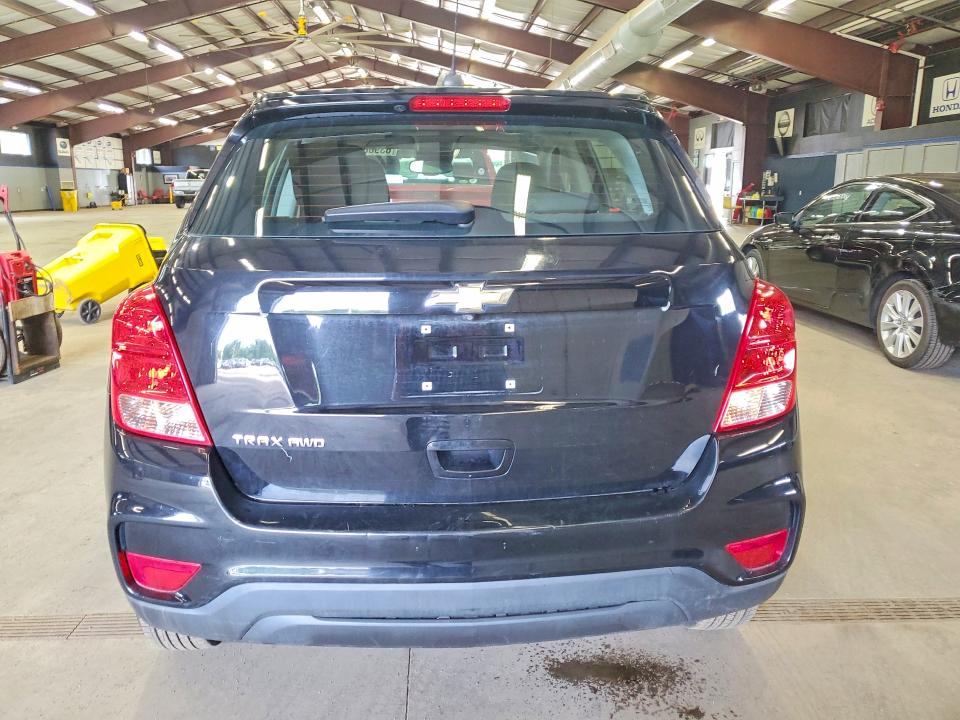 Photo 6 from auction – 2017 CHEVROLET TRAX with VIN 3GNCJNSB7HL279202