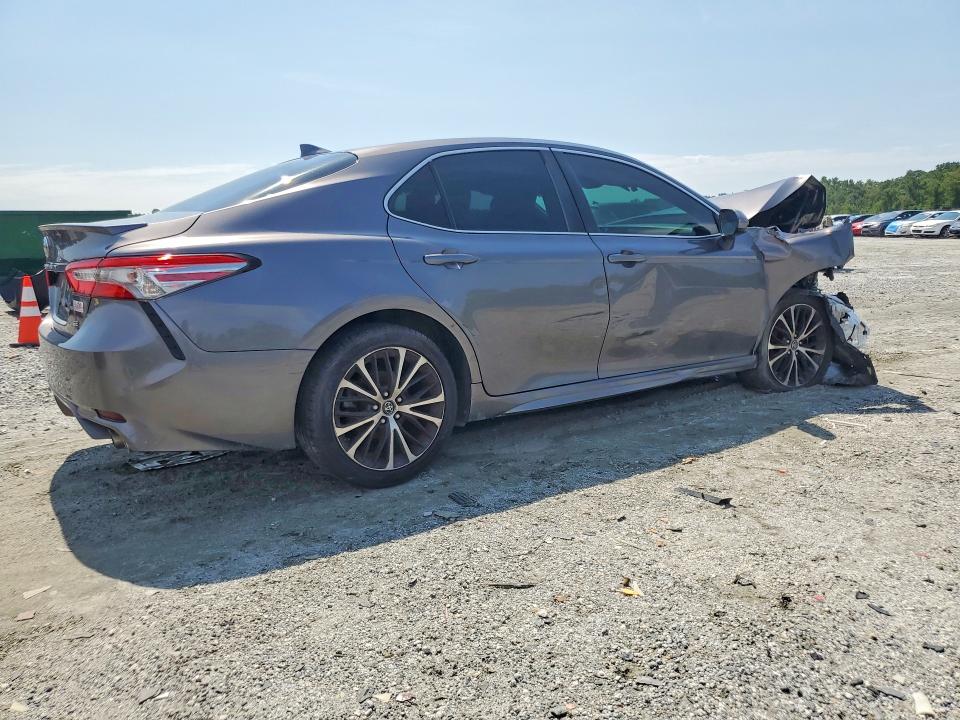 Photo 3 from auction – 2019 TOYOTA CAMRY with VIN 4T1B11HK2KU794010