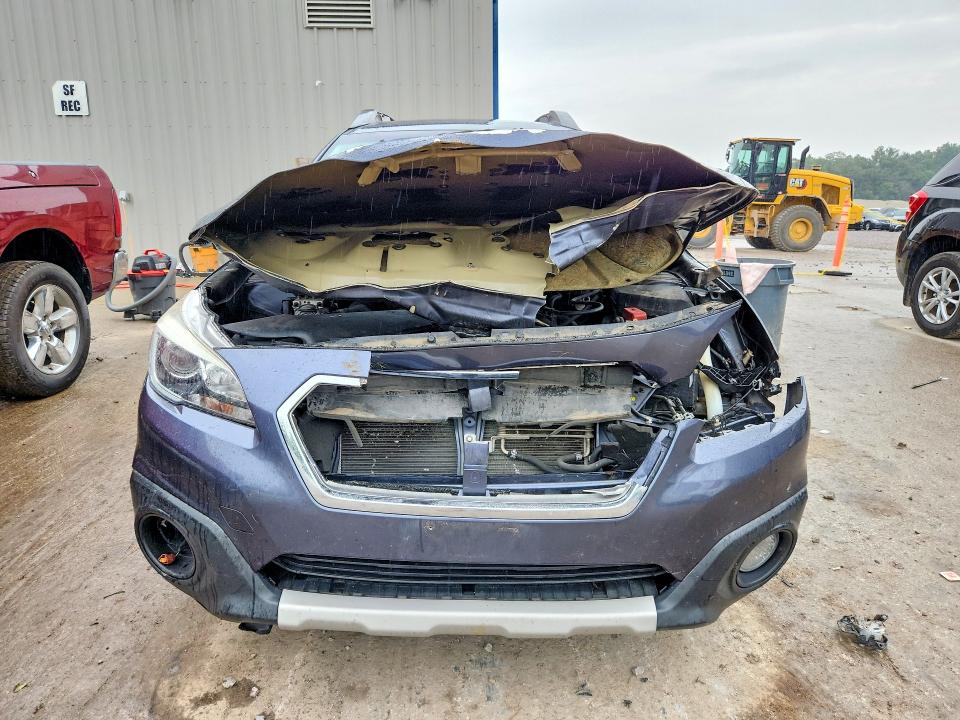 Photo 5 from auction – 2017 SUBARU OUTBACK with VIN 4S4BSANC2H3323600