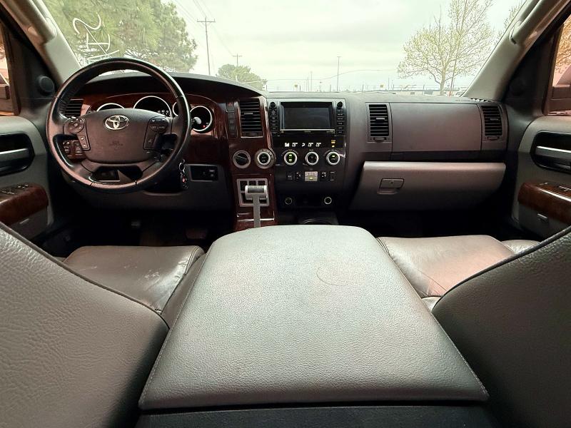 Photo 9 from auction – 2008 TOYOTA SEQUOIA with VIN 5TDBY68A68S011143