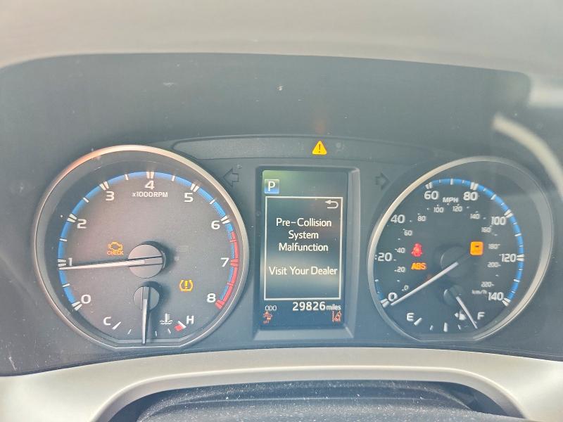 Photo 9 from auction – 2018 TOYOTA RAV4 with VIN JTMZFREV2JJ207306