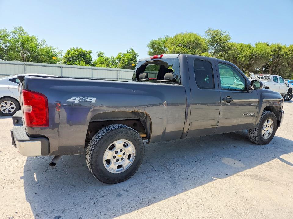 Photo 3 from auction – 2010 CHEVROLET SILVERADO with VIN 1GCSKREA2AZ161097