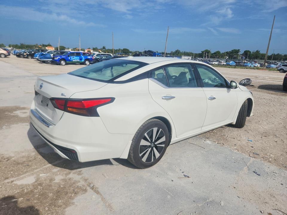 Photo 3 from auction – 2022 NISSAN ALTIMA with VIN 1N4BL4EV8NN420892