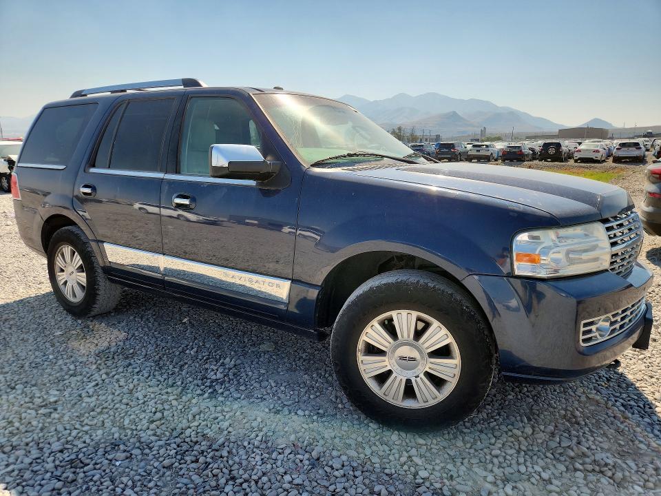 Photo 4 from auction – 2013 LINCOLN NAVIGATOR with VIN 5LMJJ2J54DEL03226