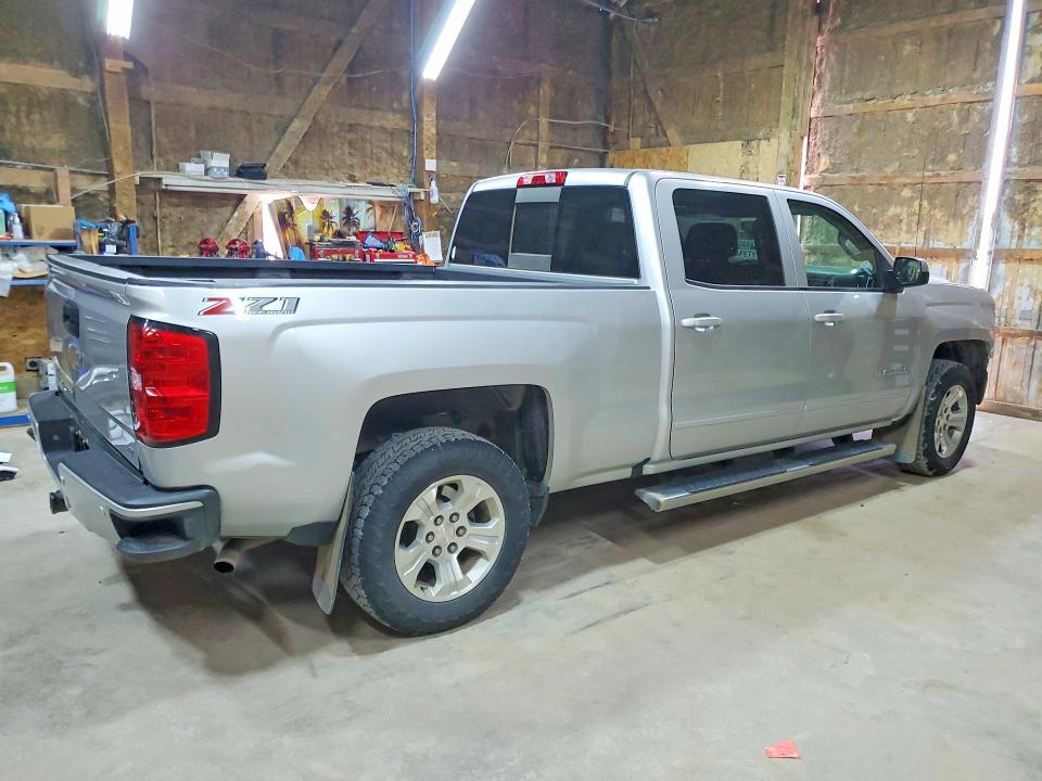 Photo 3 from auction – 2018 CHEVROLET SILVERADO with VIN 3GCUKREC2JG523942