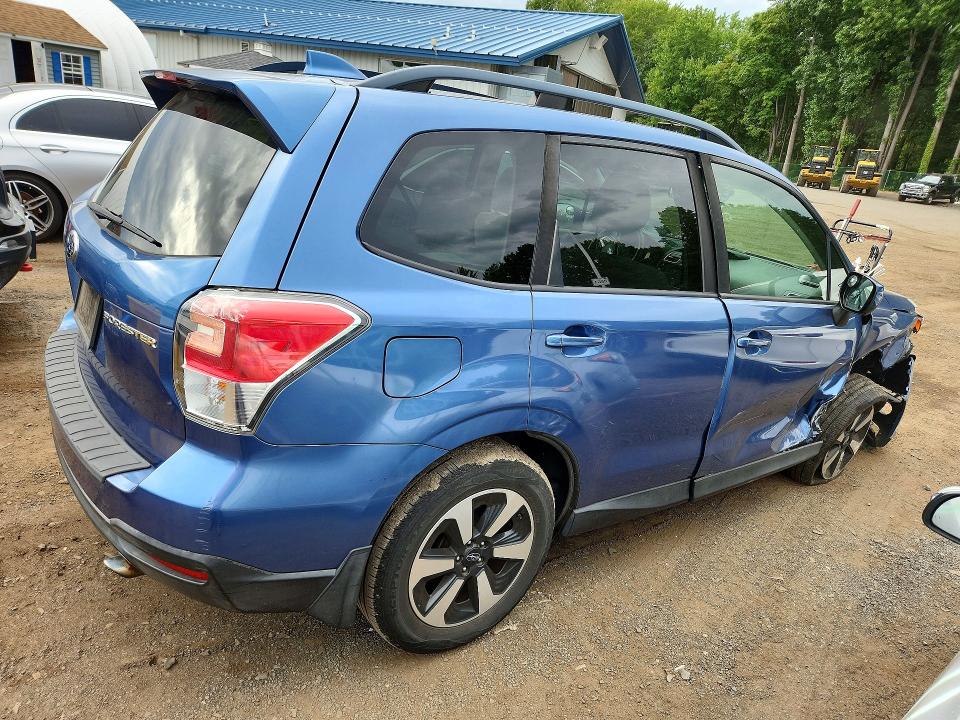 Photo 3 from auction – 2018 SUBARU FORESTER with VIN JF2SJAECXJH456591