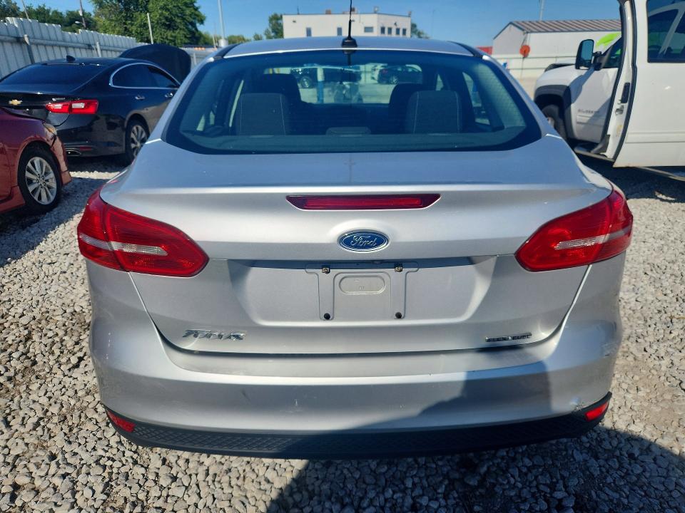Photo 6 from auction – 2015 FORD FOCUS with VIN 1FADP3E25FL367479
