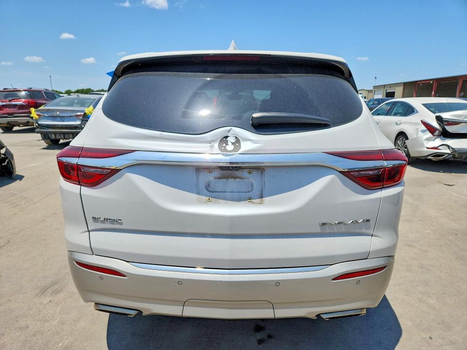 Photo 6 from auction – 2018 BUICK ENCLAVE with VIN 5GAERCKW8JJ268662