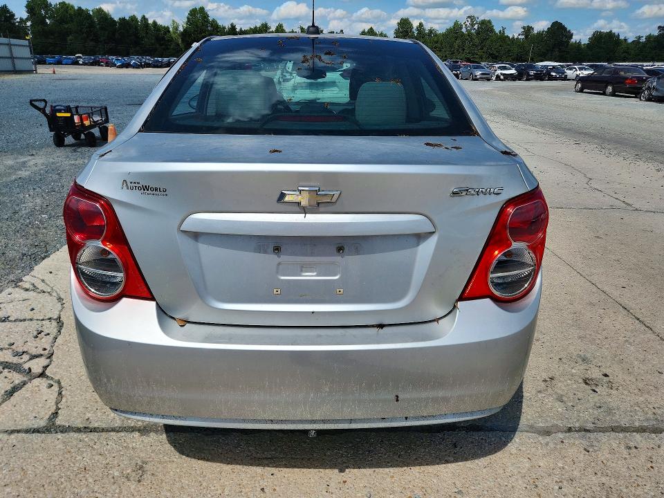 Photo 6 from auction – 2015 CHEVROLET SONIC with VIN 1G1JA5SH1F4109238