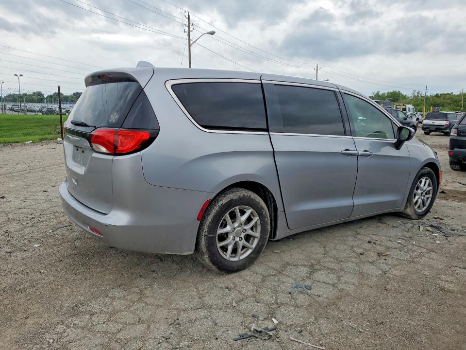 Photo 3 from auction – 2017 CHRYSLER PACIFICA with VIN 2C4RC1CG1HR723600