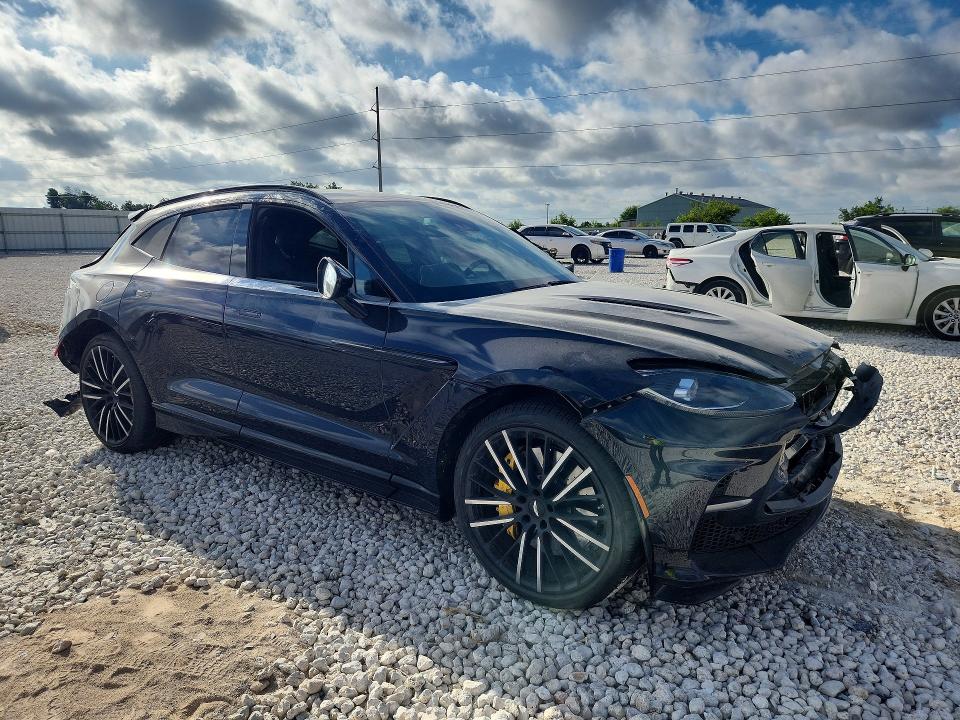 Photo 4 from auction – 2024 ASTON MARTIN DBX with VIN SD7VUJBW1RTV09690