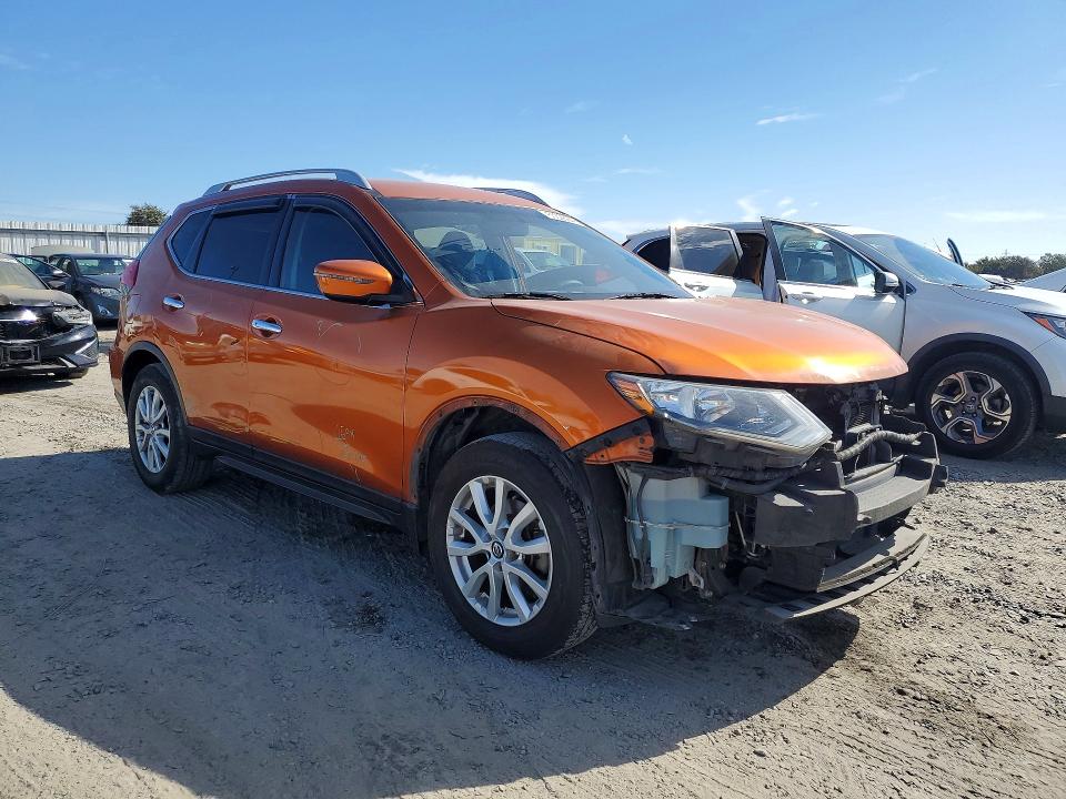 Photo 4 from auction – 2017 NISSAN ROGUE with VIN JN8AT2MT5HW148024