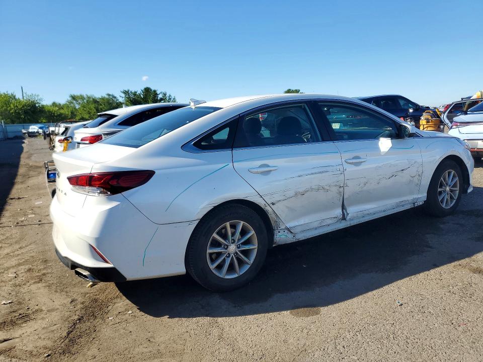 Photo 3 from auction – 2019 HYUNDAI SONATA with VIN 5NPE24AF8KH757051