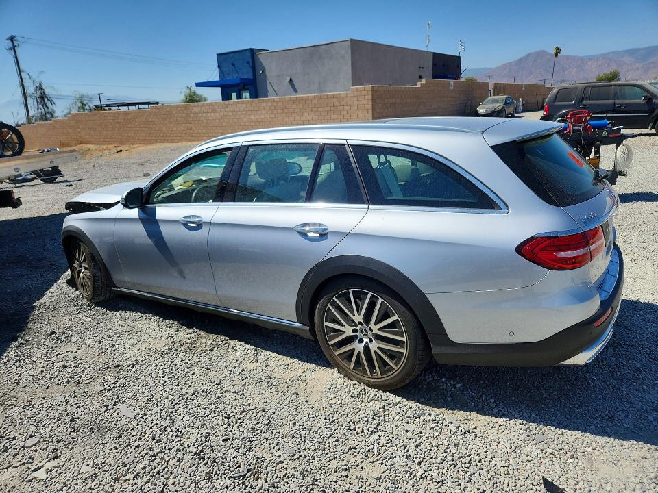 Photo 2 from auction – 2021 MERCEDES-BENZ E with VIN W1KZH6AB5MA992323