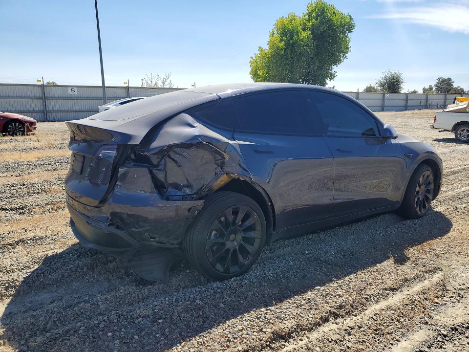 Photo 3 from auction – 2020 TESLA MODEL Y with VIN 5YJYGDEF7LF002420