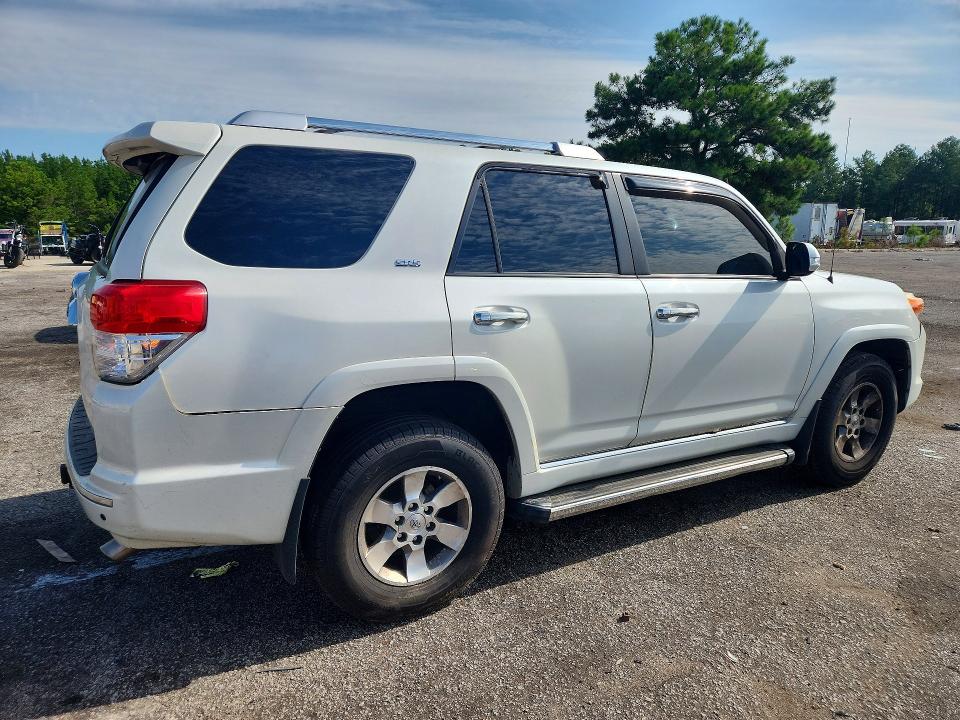 Photo 3 from auction – 2013 TOYOTA 4RUNNER with VIN JTEBU5JR8D5149932