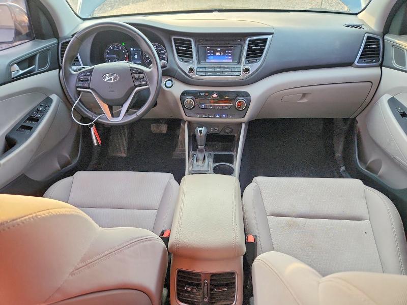 Photo 8 from auction – 2017 HYUNDAI TUCSON with VIN KM8J33A23HU380156