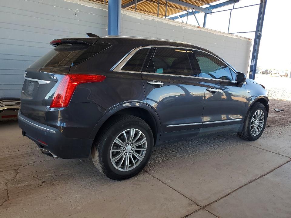 Photo 3 from auction – 2017 CADILLAC XT5 with VIN 1GYKNDRSXHZ296958