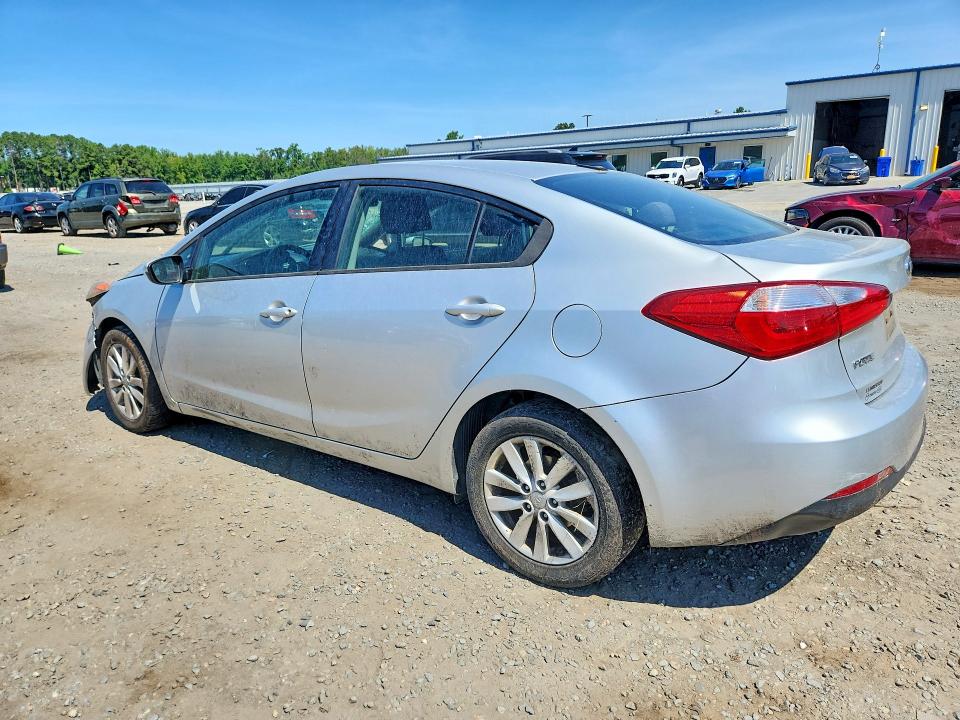 Photo 2 from auction – 2015 KIA FORTE with VIN KNAFX4A67F5272201