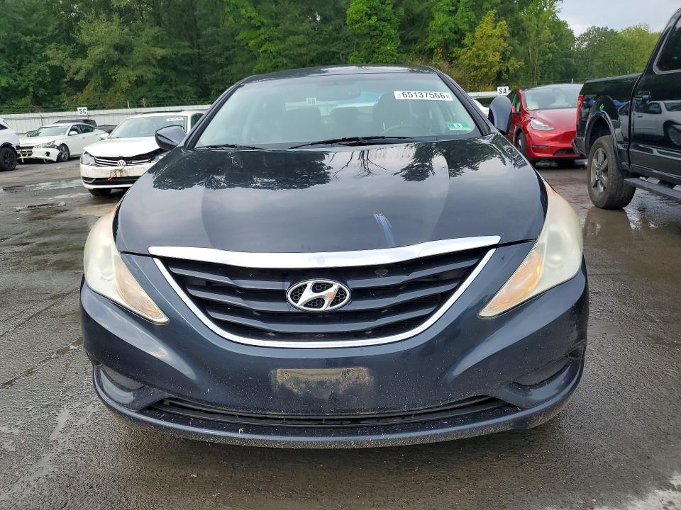 Photo 5 from auction – 2011 HYUNDAI SONATA with VIN 5NPEB4AC5BH129373