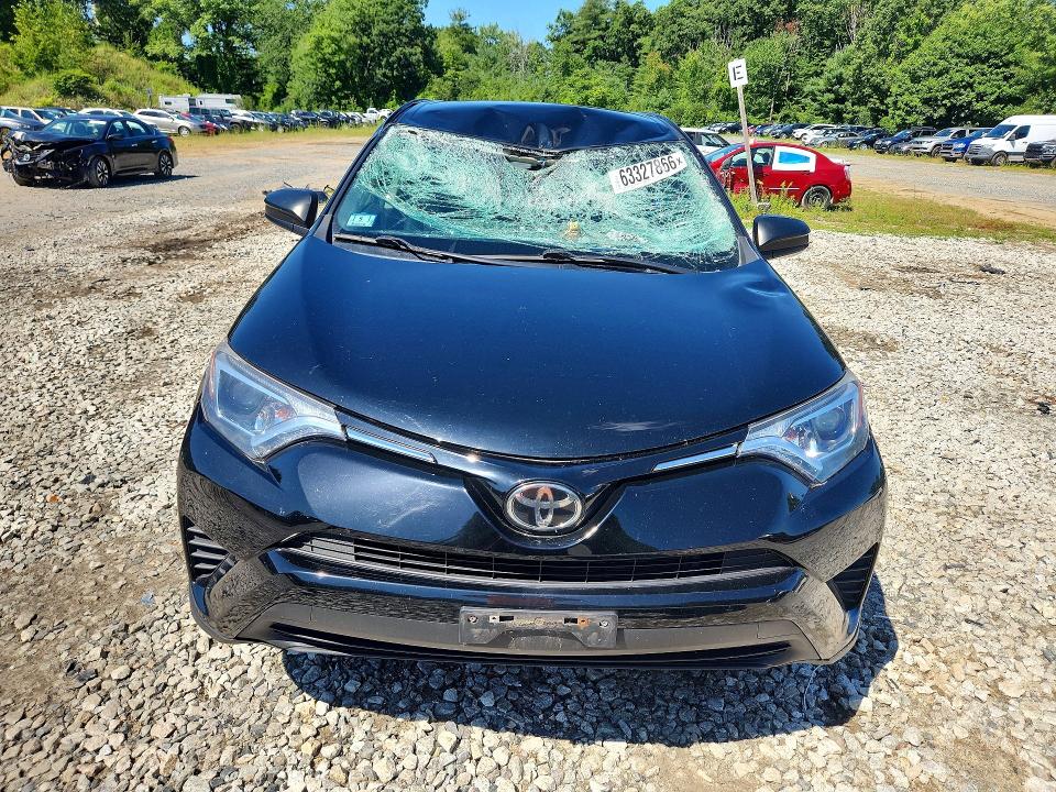 Photo 5 from auction – 2018 TOYOTA RAV4 with VIN 2T3BFREV2JW820433