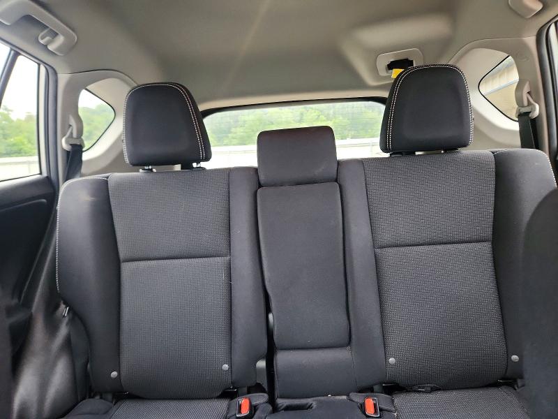 Photo 10 from auction – 2018 TOYOTA RAV4 with VIN 2T3RFREV9JW763212