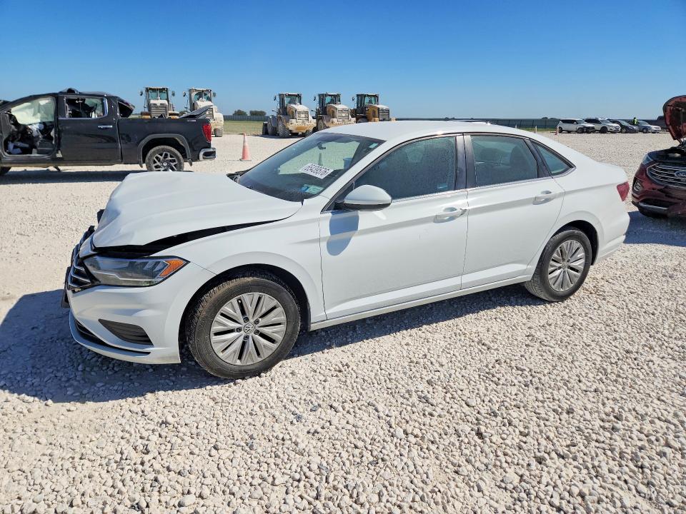 Photo 1 from auction – 2019 VOLKSWAGEN JETTA with VIN 3VWCB7BUXKM226706