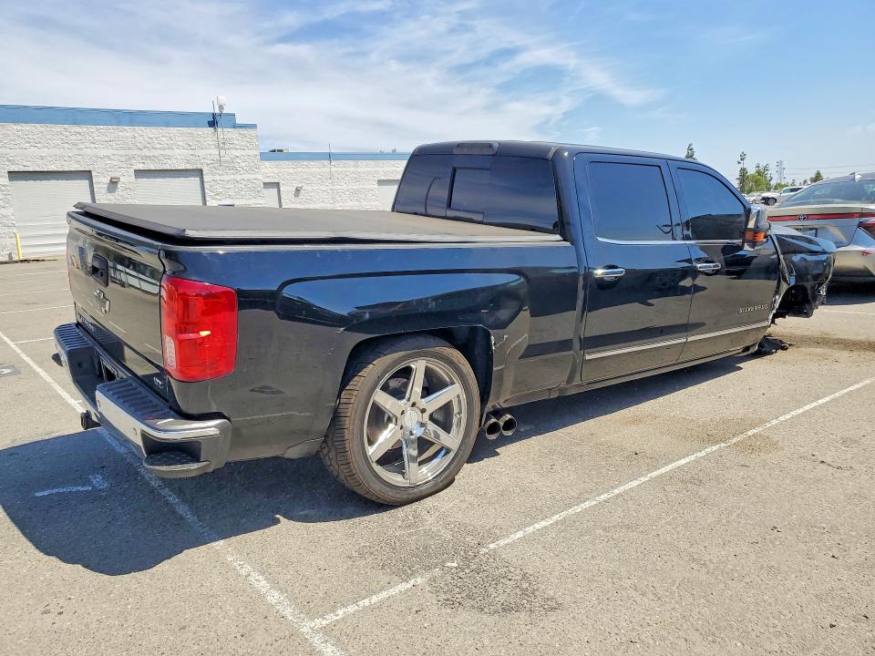 Photo 3 from auction – 2018 CHEVROLET SILVERADO with VIN 3GCUCSEJ1JG228253